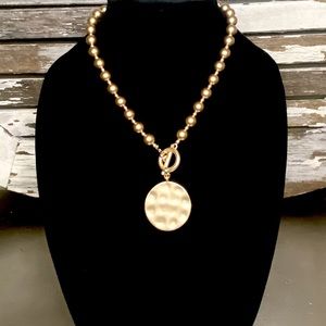 NWT Medallion And Toggle Pendant Necklace Jewelry
